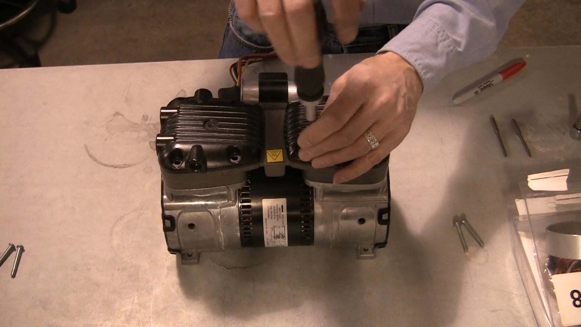 How To Rebuild Wobble Piston AC Vacuum Pump 66125