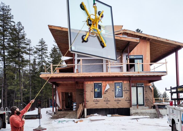 MRTA8 Vacuum Lifter in cold weather