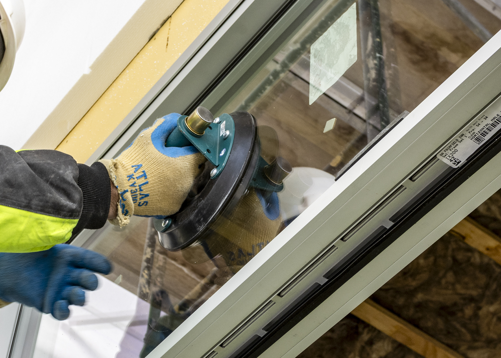 Hand-Held Vacuum Suction Cup Photo 29