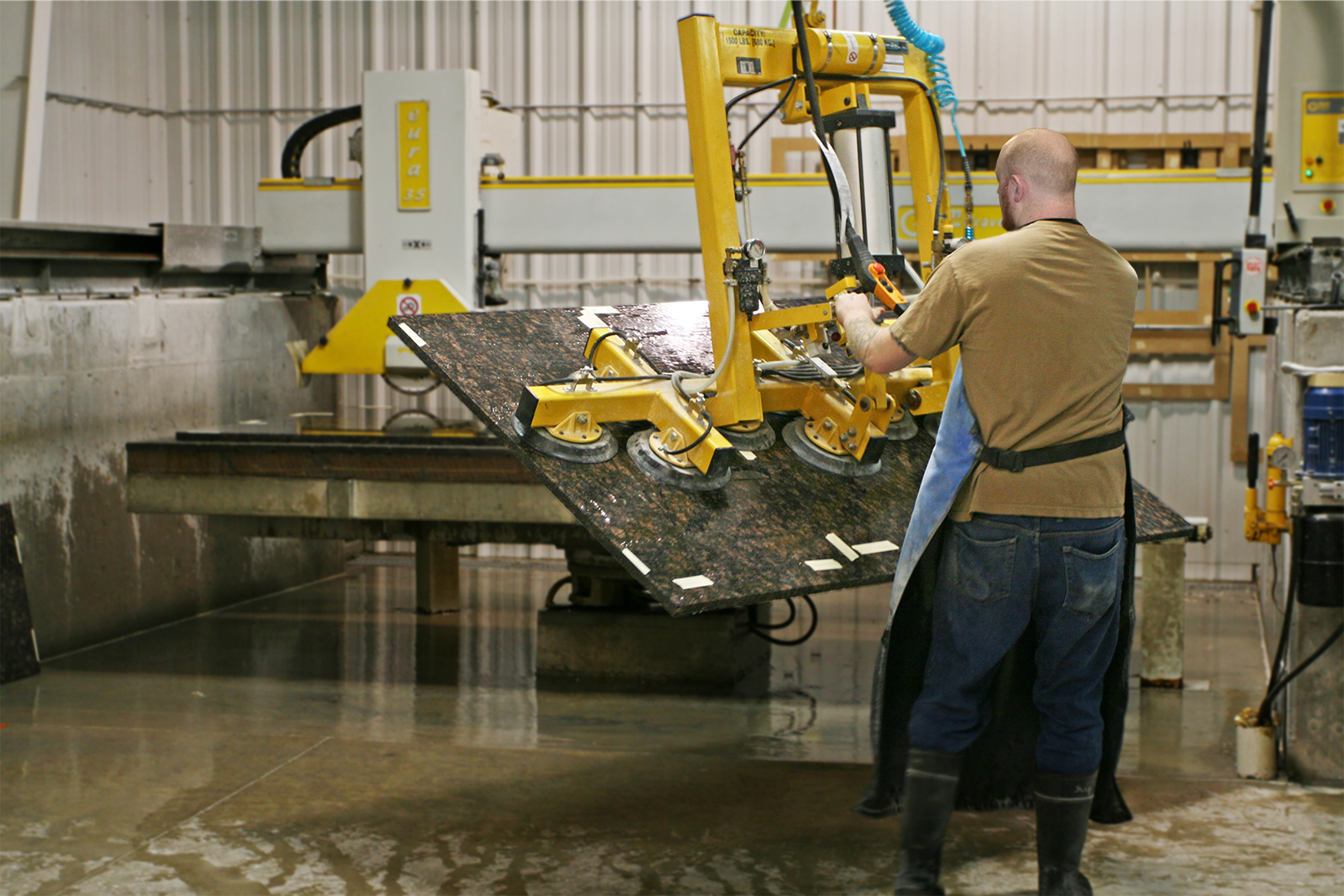 Stone lifter in use – photo 13