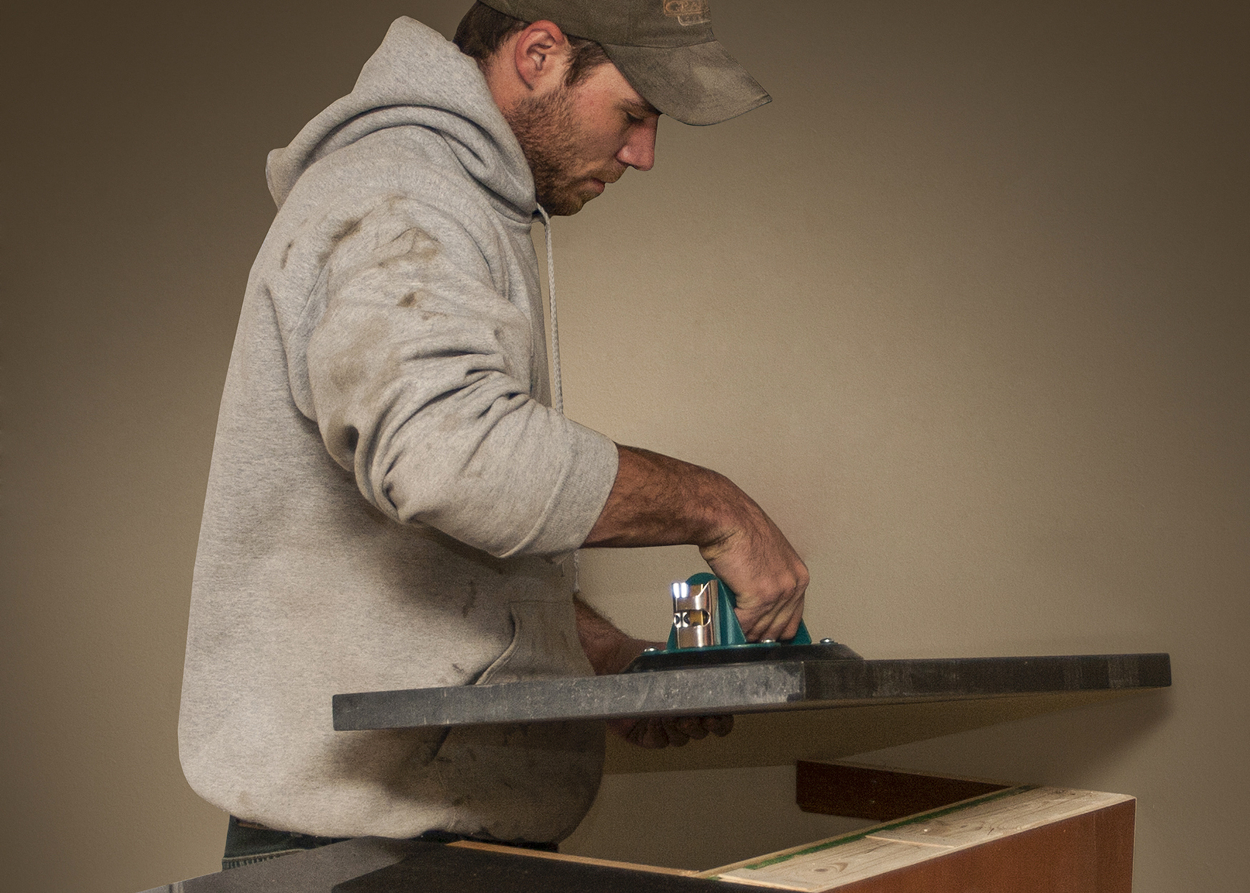 Stone lifter in use – photo 18