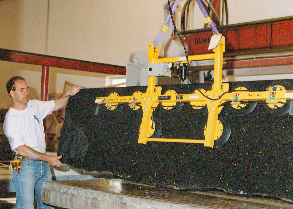 Stone lifter in use – photo 19
